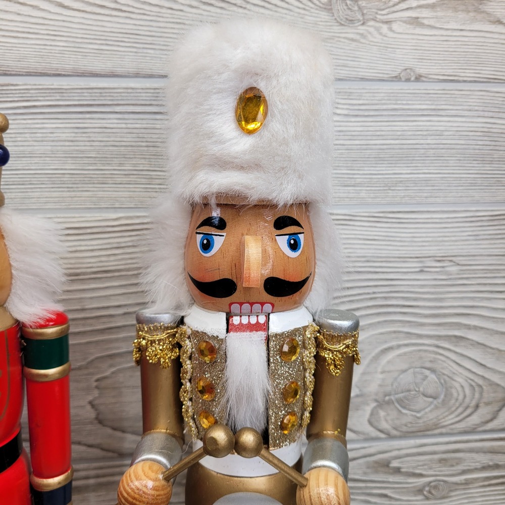 3 Nutcracker Figurines Wood Christmas Decor King Soldier Drummer - Picture 12 of 15